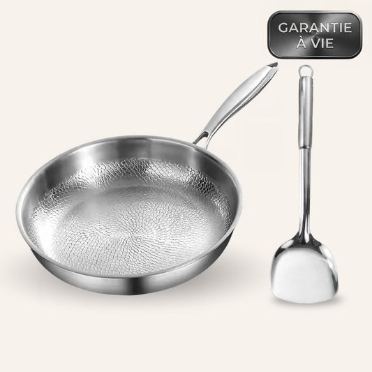 Poêle en titane martelée + spatule